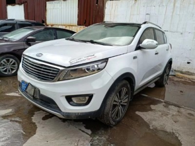 15年起亚智跑SUV