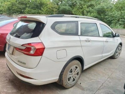 17年宝骏宝骏310SUV