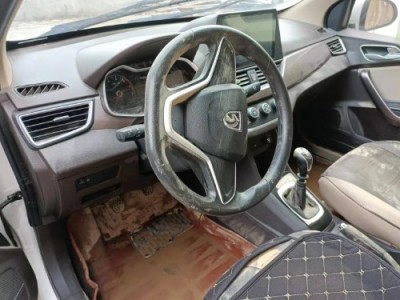 17年宝骏宝骏310SUV