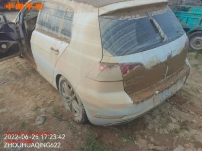 18年大众高尔夫中型车