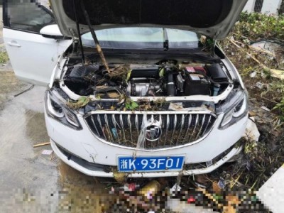 16年别克英朗中型车