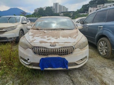 13年起亚起亚K3小型车