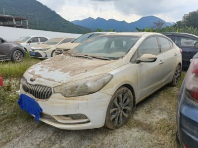 13年起亚起亚K3小型车