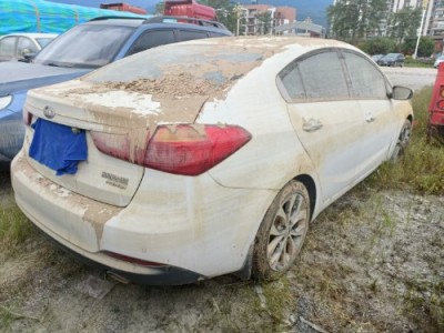 13年起亚起亚K3小型车