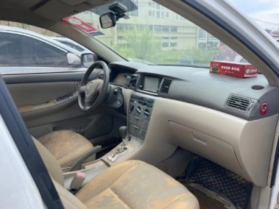 12年丰田花冠小型车