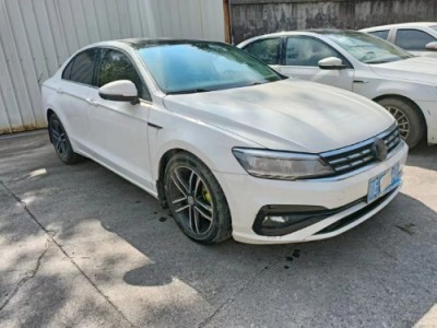 20年大众凌渡中型车