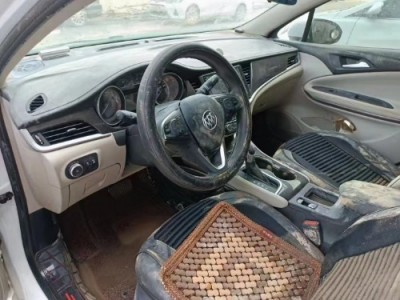 19年别克威朗小型车