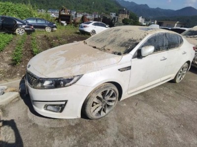 15年起亚起亚K5中型车