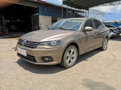 15年大众宝来小型车