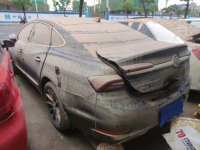 19年别克君越中型车