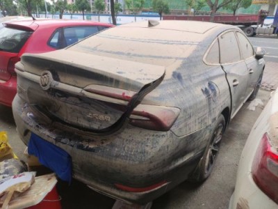 19年别克君越中型车