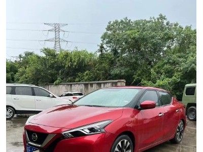 18年日产蓝鸟小型车