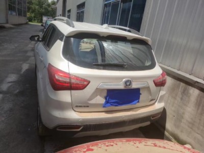 17年长安长安CS35中型车