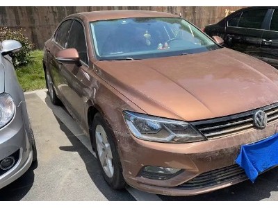 16年大众凌渡小型车