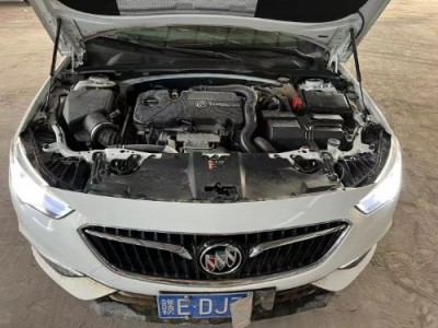 20年别克君威小型车