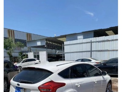 19年福特福克斯中型车
