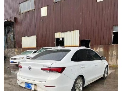 18年别克英朗小型车