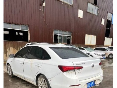 18年别克英朗小型车