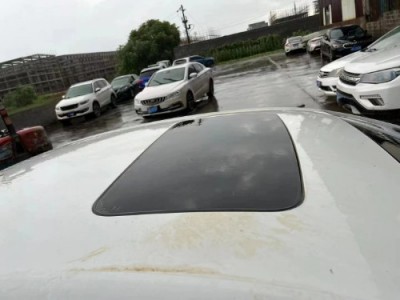 18年别克英朗小型车