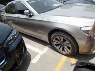 11年宝马宝马7系中型车