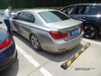 11年宝马宝马7系中型车