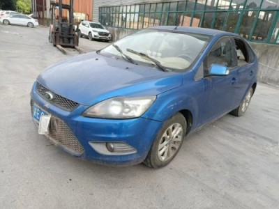 16年福特福克斯小型车