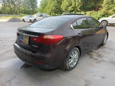 13年起亚起亚K3中型车