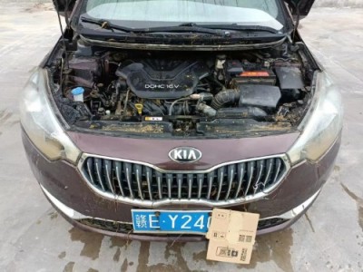 13年起亚起亚K3中型车