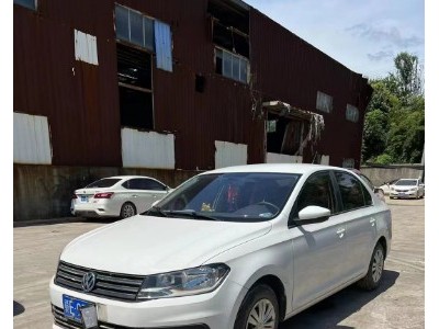 19年大众桑塔纳中型车