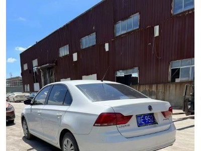 19年大众桑塔纳中型车