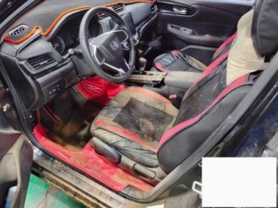 20年本田凌派中型车