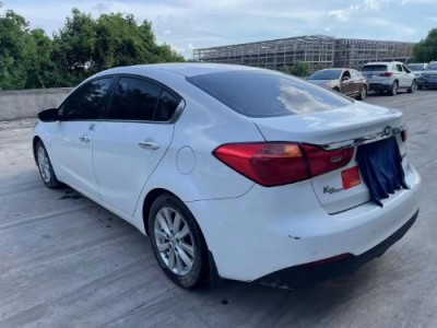 15年起亚起亚K3小型车