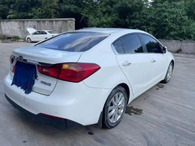 15年起亚起亚K3小型车