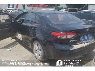 年丰田雷凌小型车