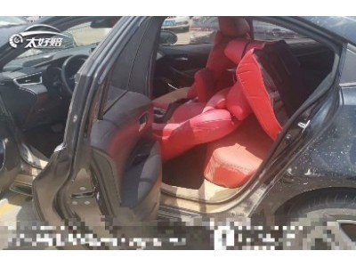 年丰田雷凌小型车