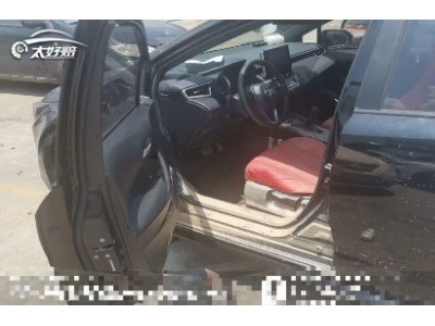 年丰田雷凌小型车