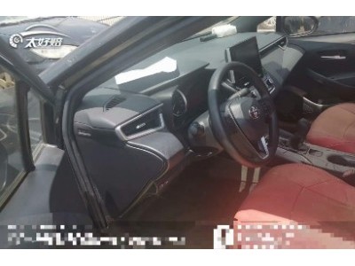 年丰田雷凌小型车