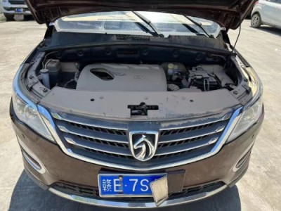 16年宝骏宝骏560中型车