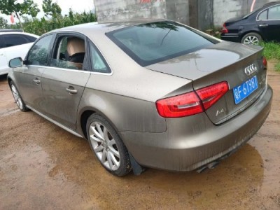 13年奥迪奥迪A4中型车