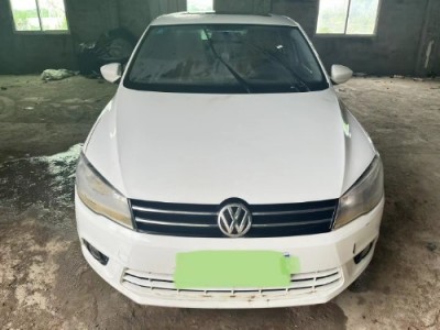 16年大众捷达小型车