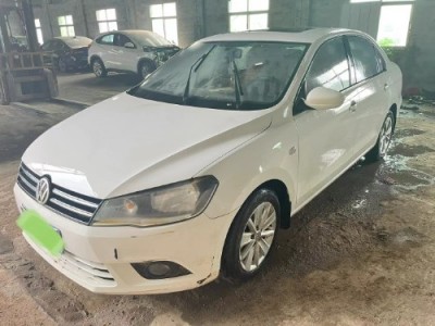 16年大众捷达小型车