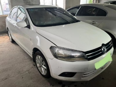 16年大众捷达小型车