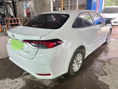 21年丰田卡罗拉小型车