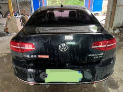 18年大众迈腾小型车