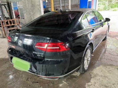 18年大众迈腾小型车