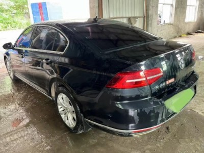 18年大众迈腾小型车