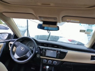 14年丰田雷凌中型车