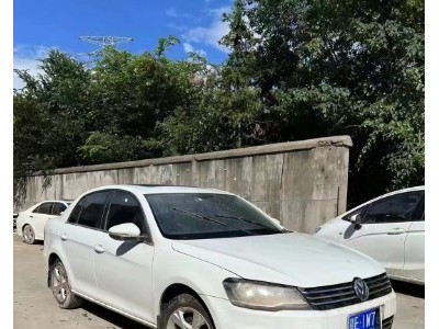 14年大众宝来中型车