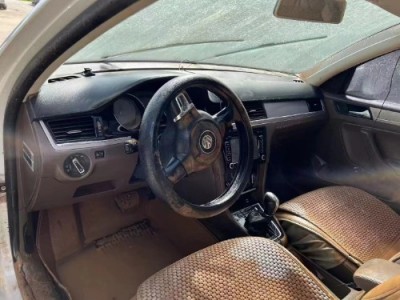 14年大众宝来中型车