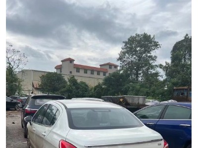 16年标致标致308小型车